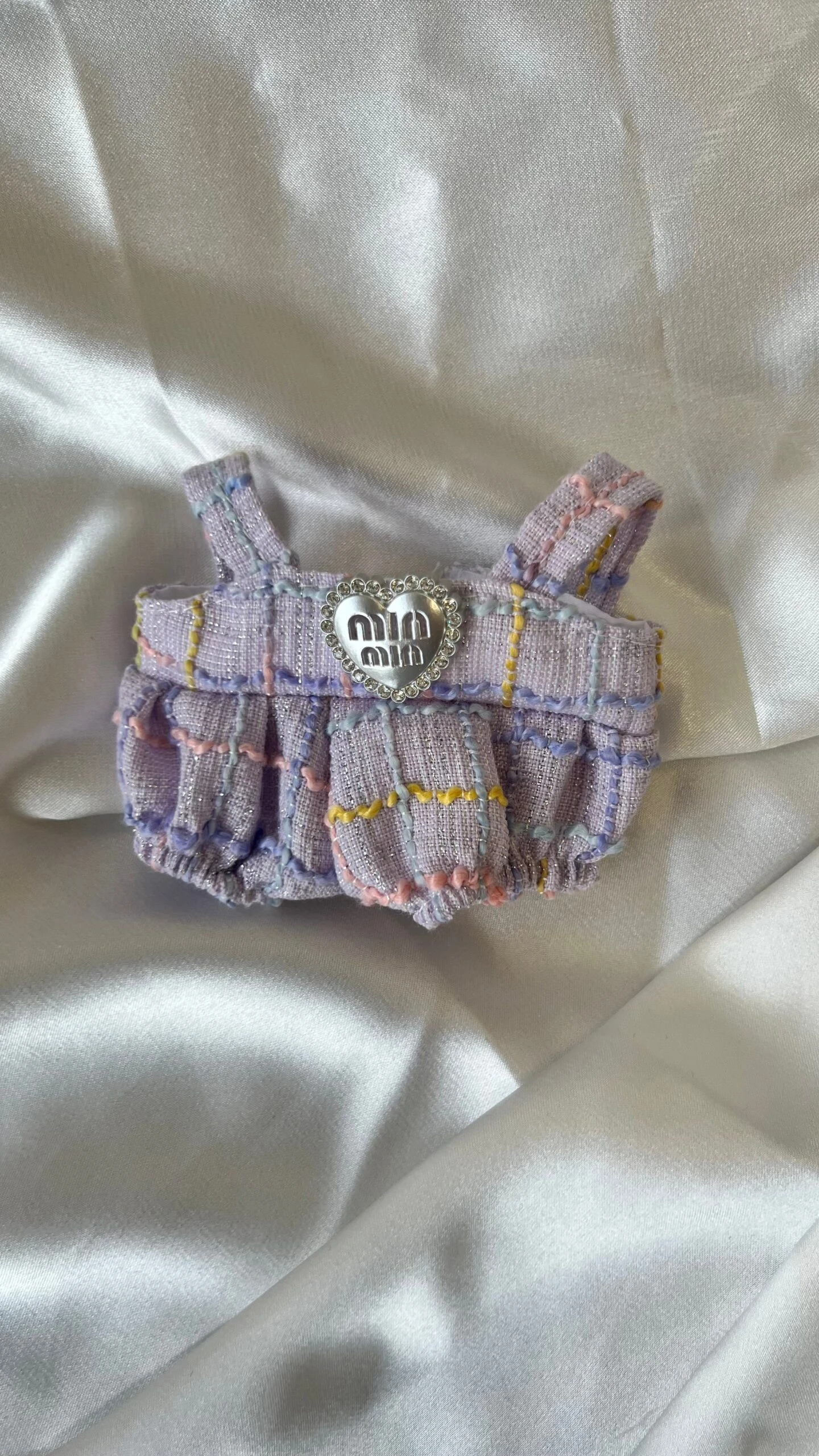 Labubu Lavender Tweed Set - Purple Overalls & Yellow Bow Accessory (17cm) 3 Labubu Lavender Tweed Set - Purple Overalls & Yellow Bow Accessory (17cm) - Image 3